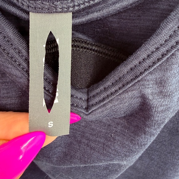 Vuori Navy Performance Jumpsuit Size S Athleisure Romper Jogger Style - Picture 8 of 8